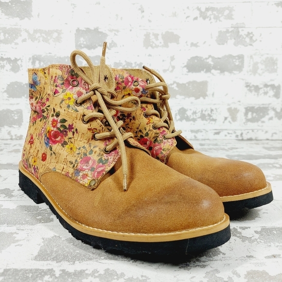 NEW Pneu by Borex Brown Floral Lace Up Chukka Boho Ankle Boots H564 - Picture 4 of 10